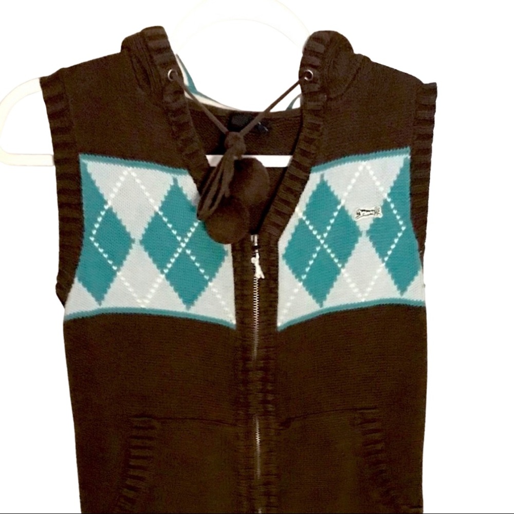 Sweater Vest Sleeveless Size Medium LeTigre